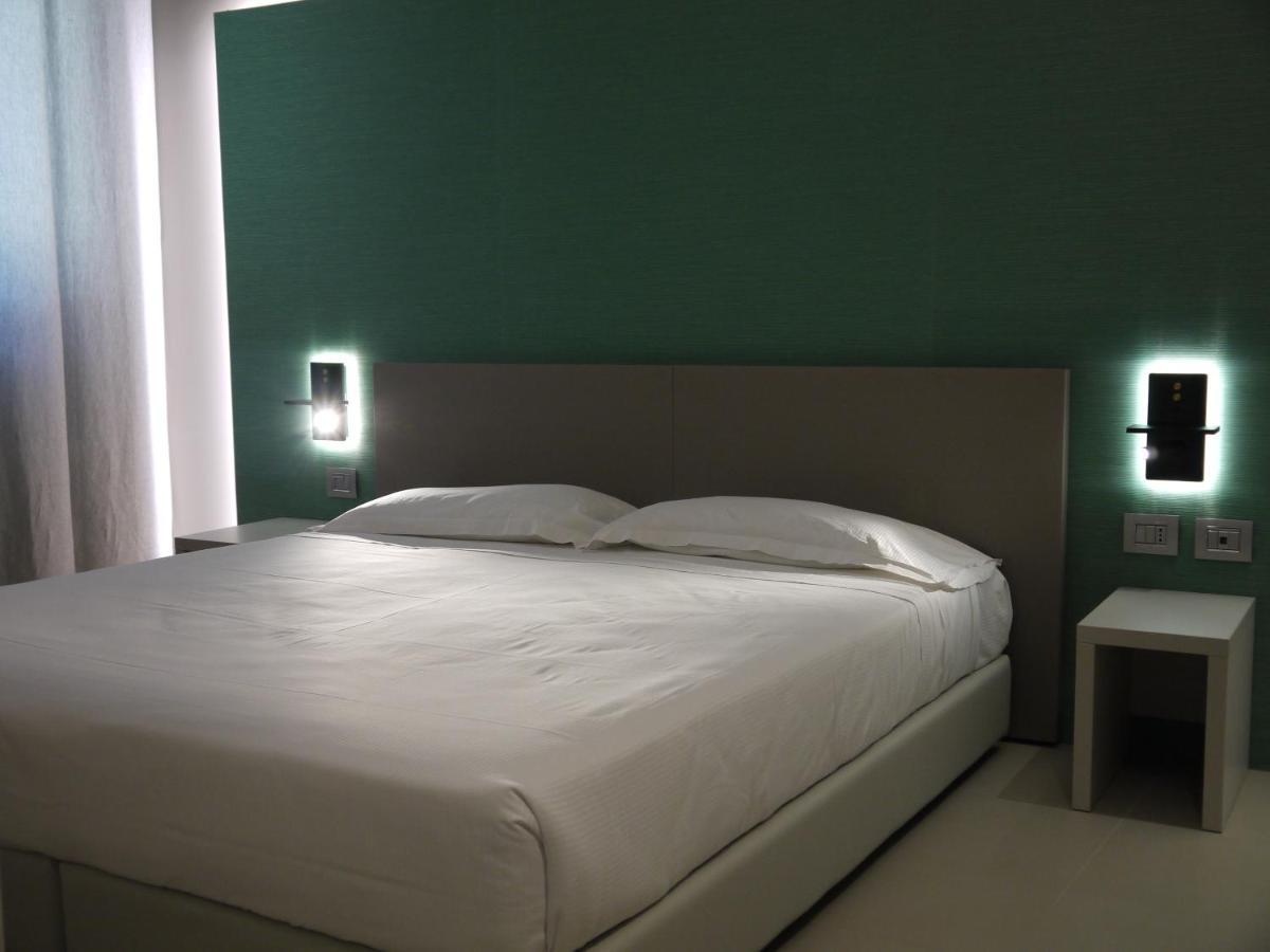 Rb Del Teatro&Apartaments อิโมลา ภายนอก รูปภาพ