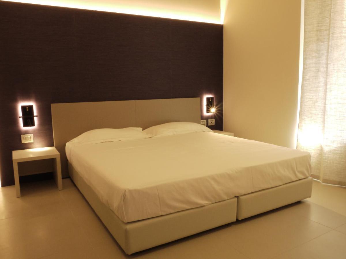 Rb Del Teatro&Apartaments อิโมลา ภายนอก รูปภาพ